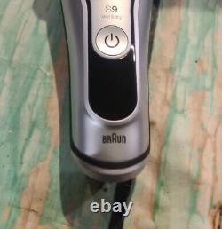 Braun Série S 9 Rasoir électrique rechargeable Wet & Dry S9 5793 Clean And Charge